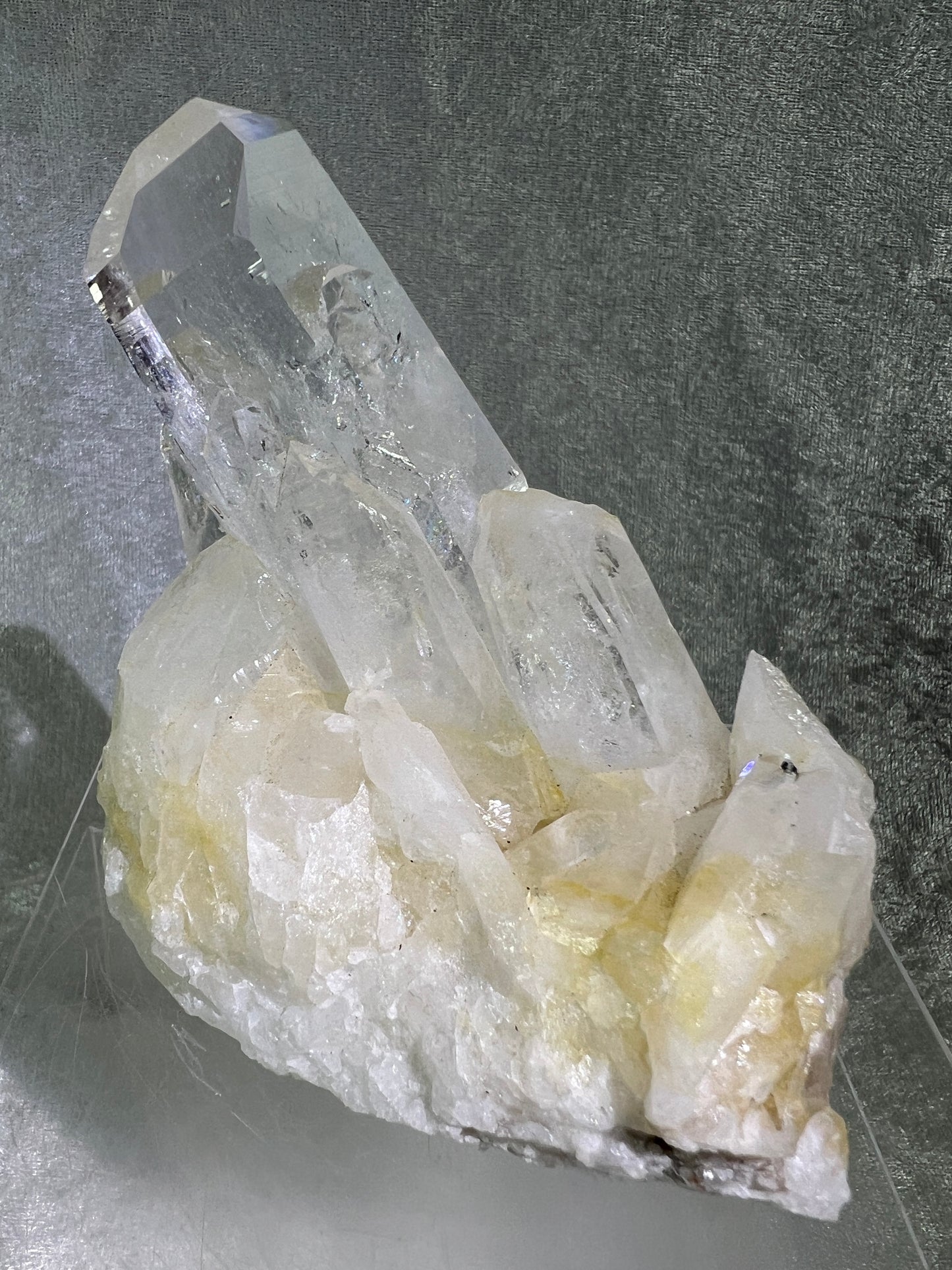 Colombian Lemurian Quartz Specimen. High Quality Quartz Cluster. Amazing Striations, Excellent Clarity, And Gorgeous Rainbows!