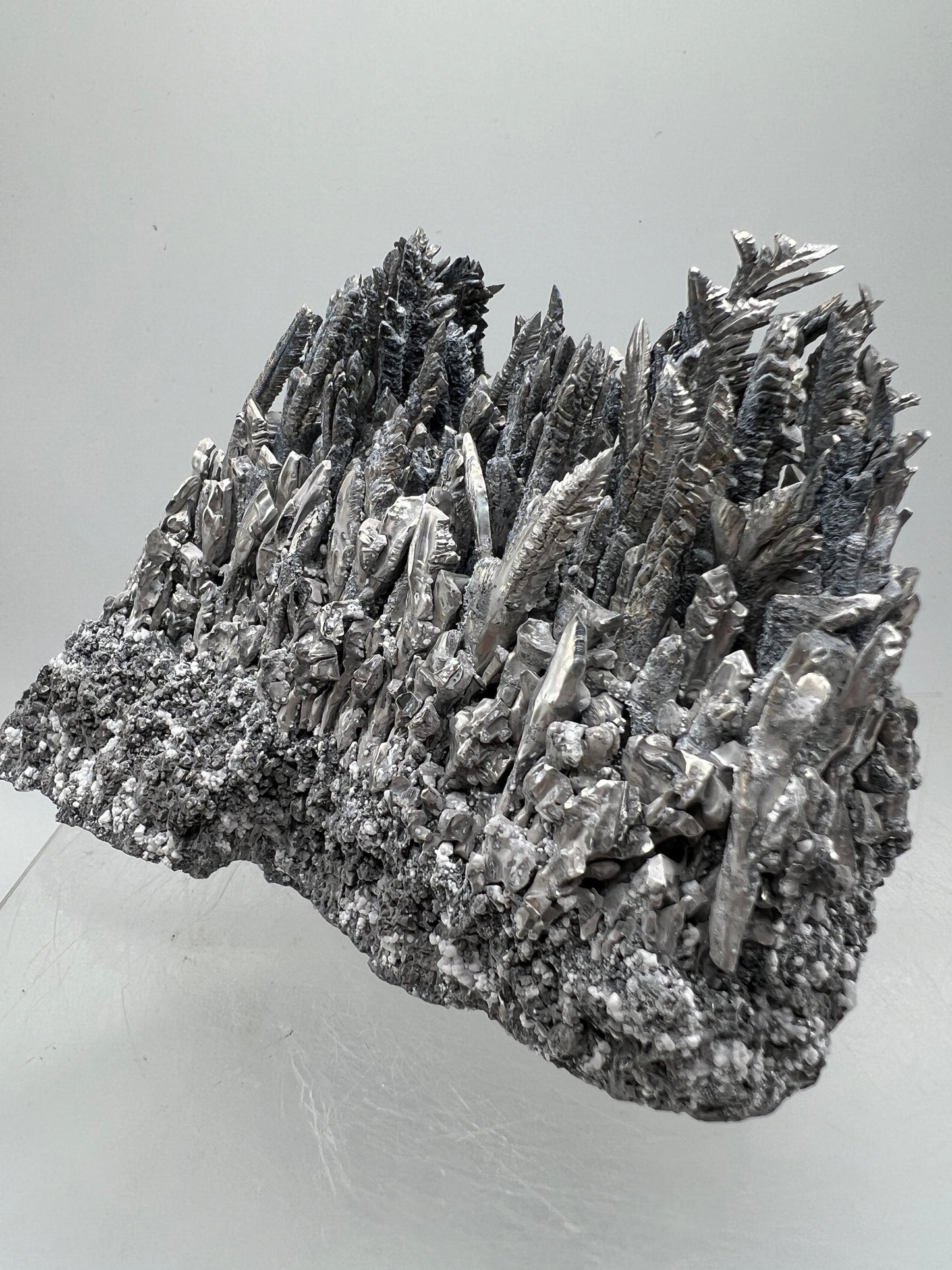 Magnesium Raw Specimen. Very Cool And Unique Cluster. Beautiful Flashy Display Crystal