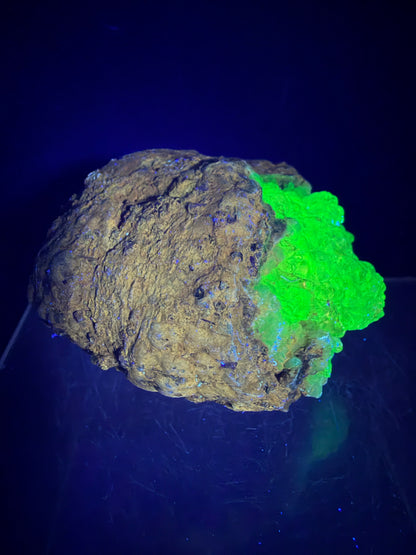 Hyalite Opal Geode. Amazing Rare Large Specimen From Mexico. Stunning Bright Green UV Reaction.