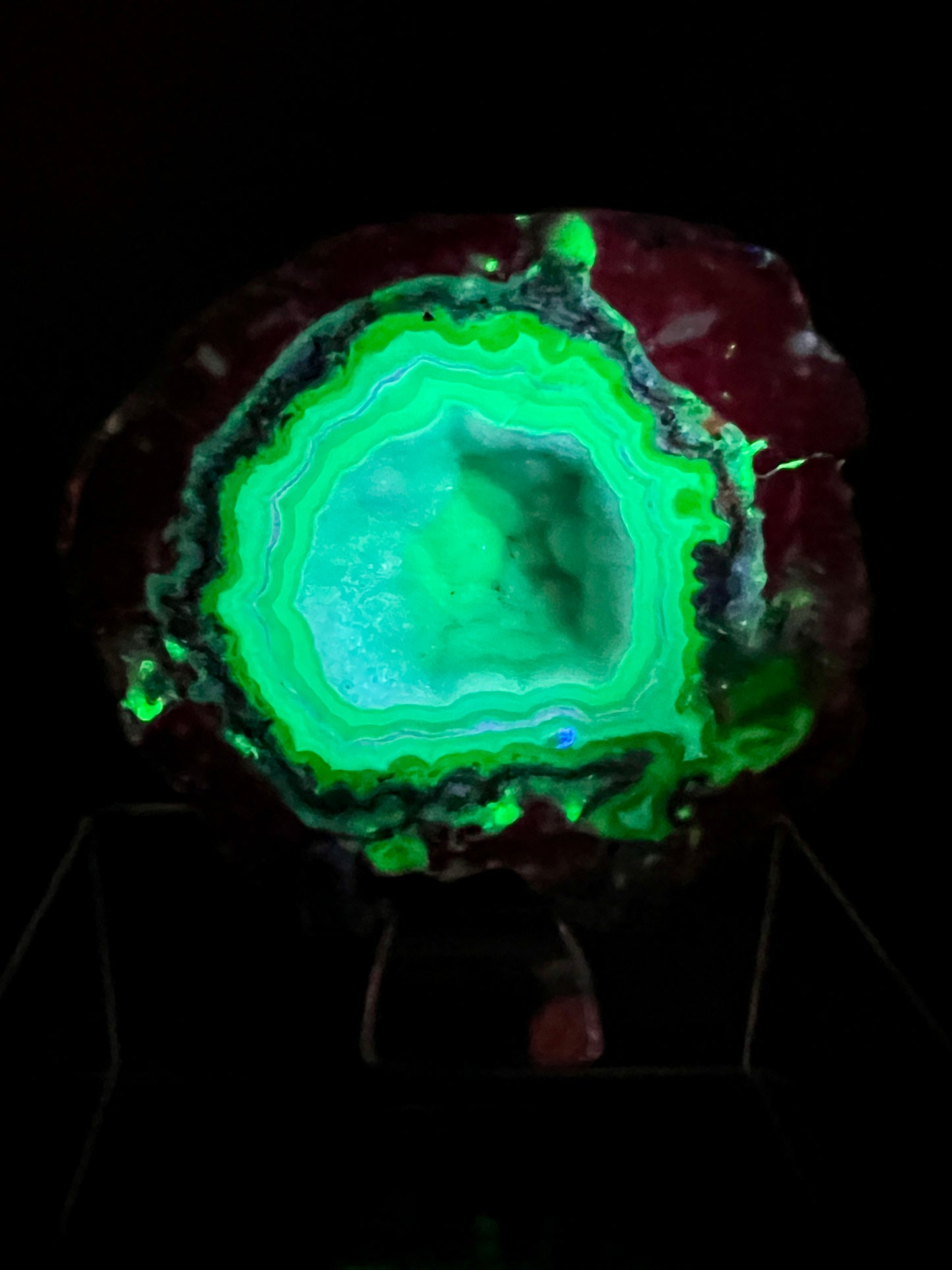 Trancas Geode Specimen From Mexico. A Beautiful Half Geode With Stunning Sugar Druzy. Gorgeous Shortwave UV Reaction!