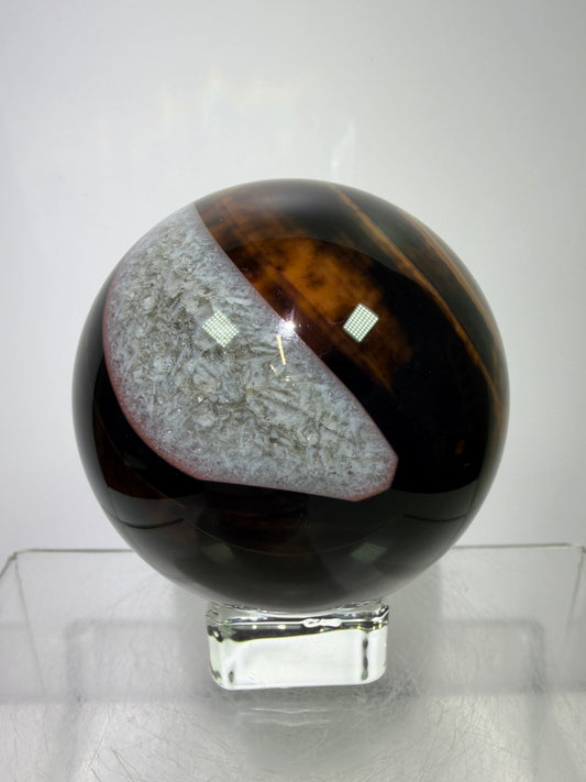 Silk Agate Sphere. 61mm. Gorgeous Banded Agate From Madagascar. Stunning Colors And Patterns On This Display Sphere.