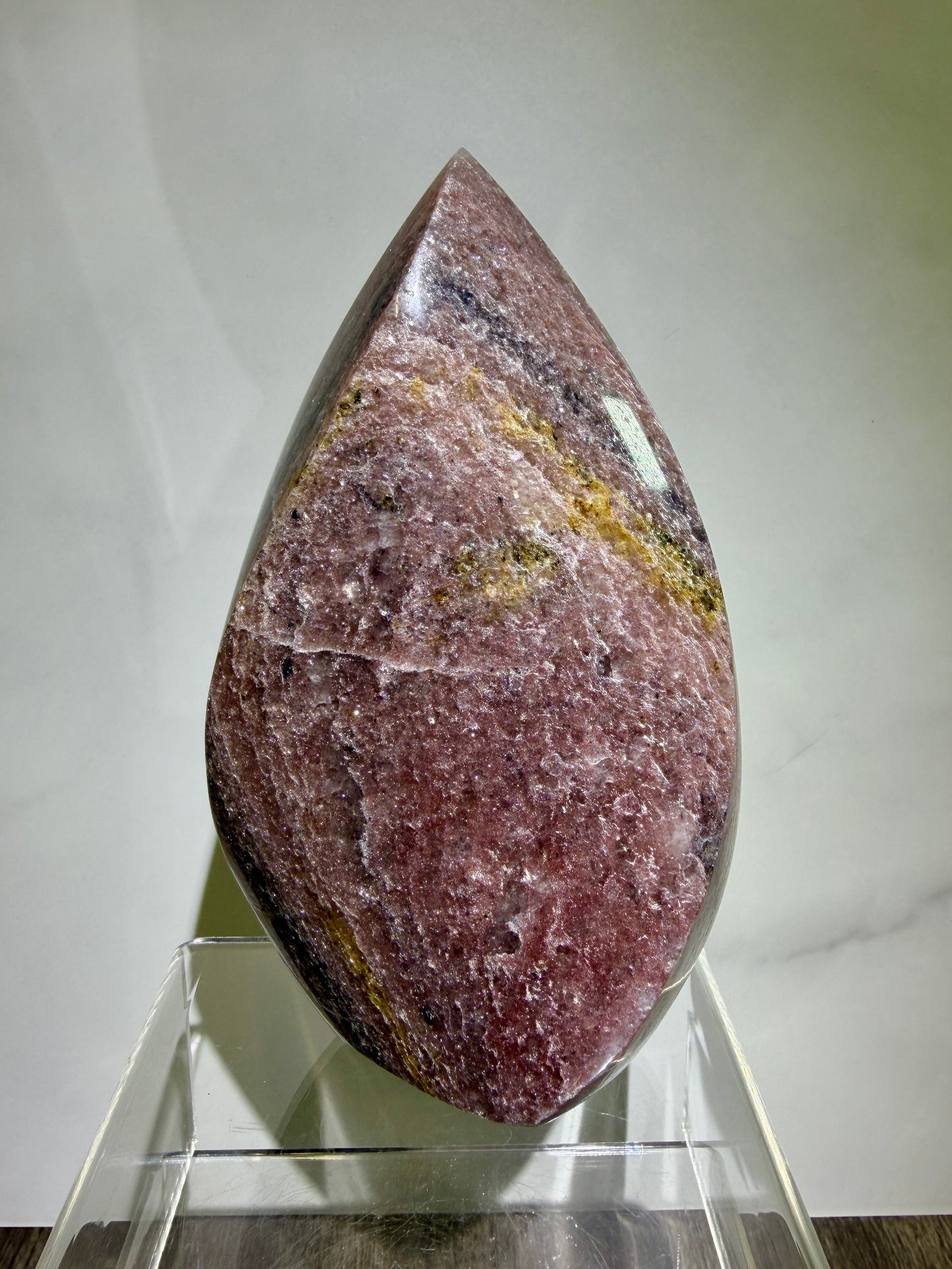 Strawberry Quartz Flame. High Quality Rare Quartz From Brazil. Gorgeous Mica Flash.
