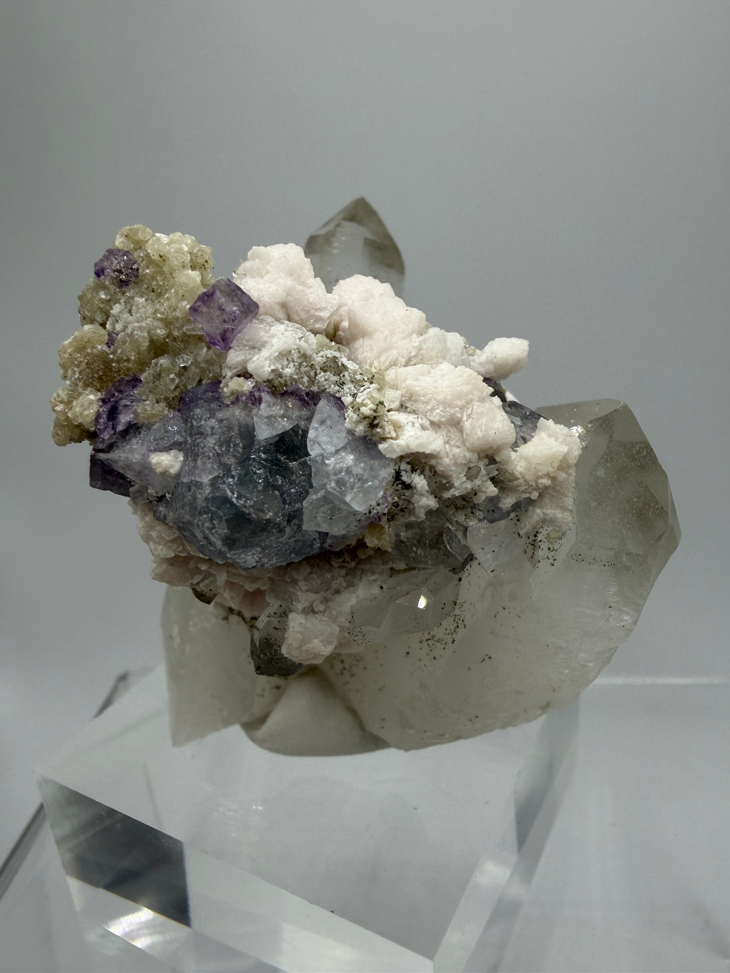 Clear Quartz And Fluorite Display Specimen. World Famous Yaogangxian Cluster. Beautiful Porcelain Fluorite Cubes. High Quality Mineral Specimen.