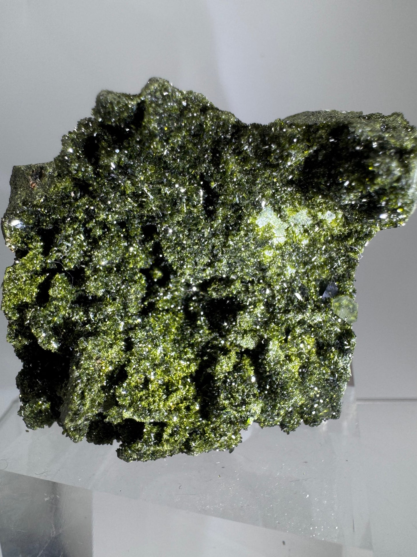 Turkish Epidote And Quartz Specimen. Gorgeous High Quality Forest Epidote. Amazing Flash And Sparkle!