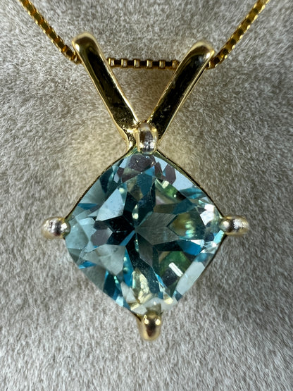 Sky Blue Topaz Crystal Pendant. Gorgeous Topaz Gemstone Necklace. S925 Setting And Necklace.