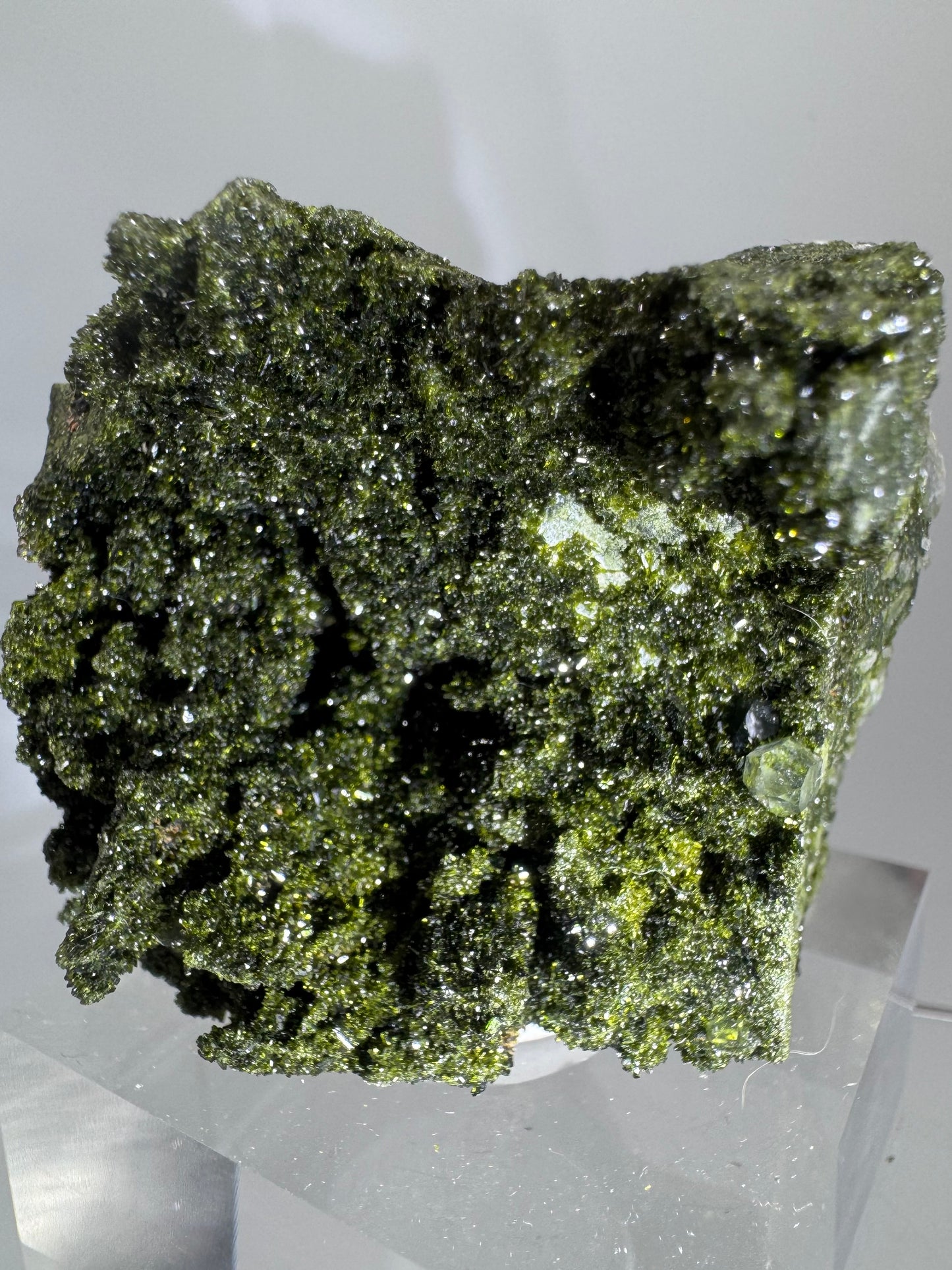 Turkish Epidote And Quartz Specimen. Gorgeous High Quality Forest Epidote. Amazing Flash And Sparkle!