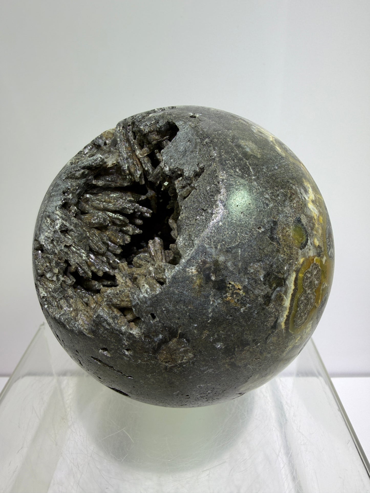 Warring States Agate Sphere. 88mm. Stunning Stalactite Druzy. Very Rare And Unique Display Sphere