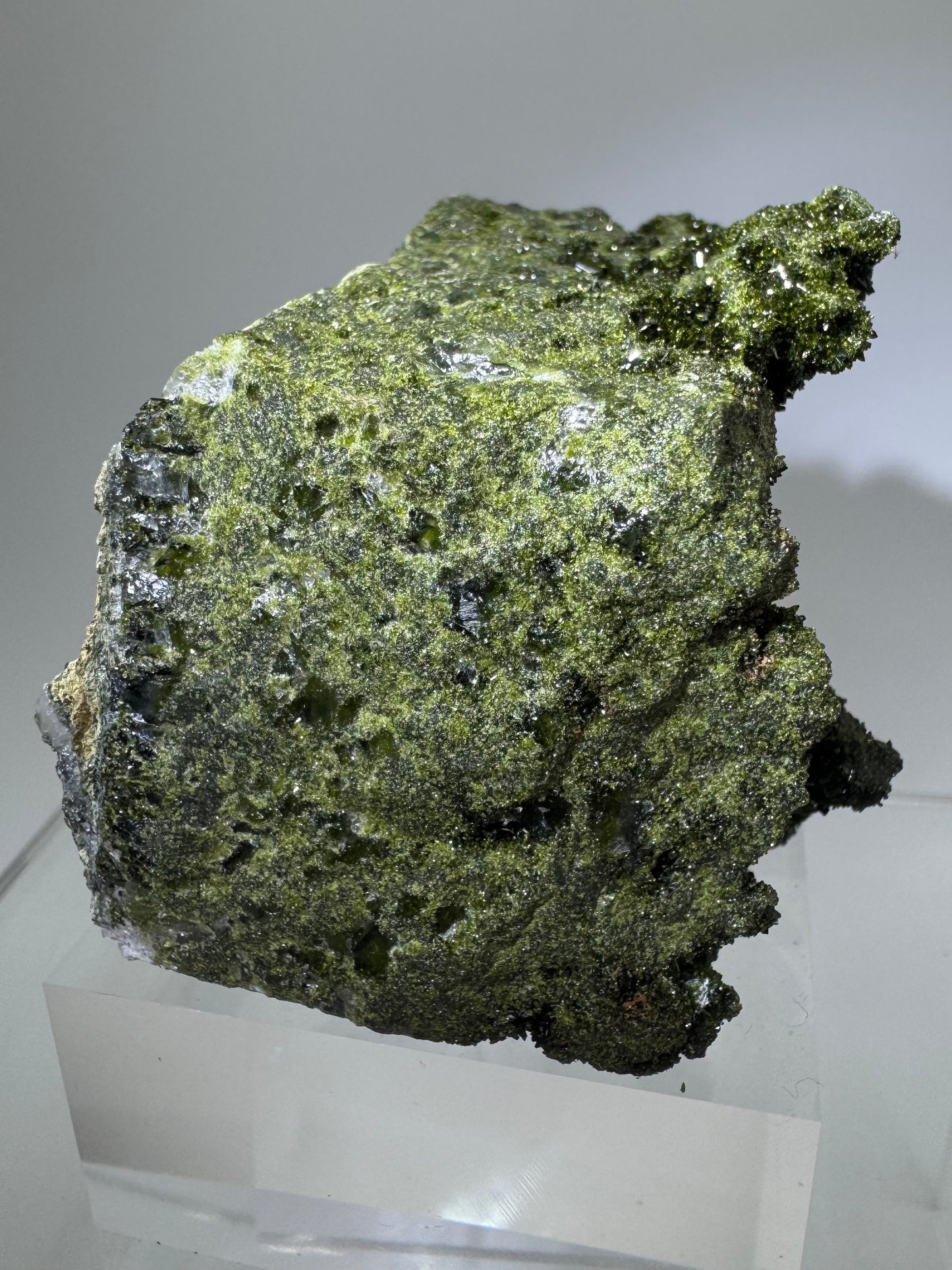 Turkish Epidote And Quartz Specimen. Gorgeous High Quality Forest Epidote. Amazing Flash And Sparkle!