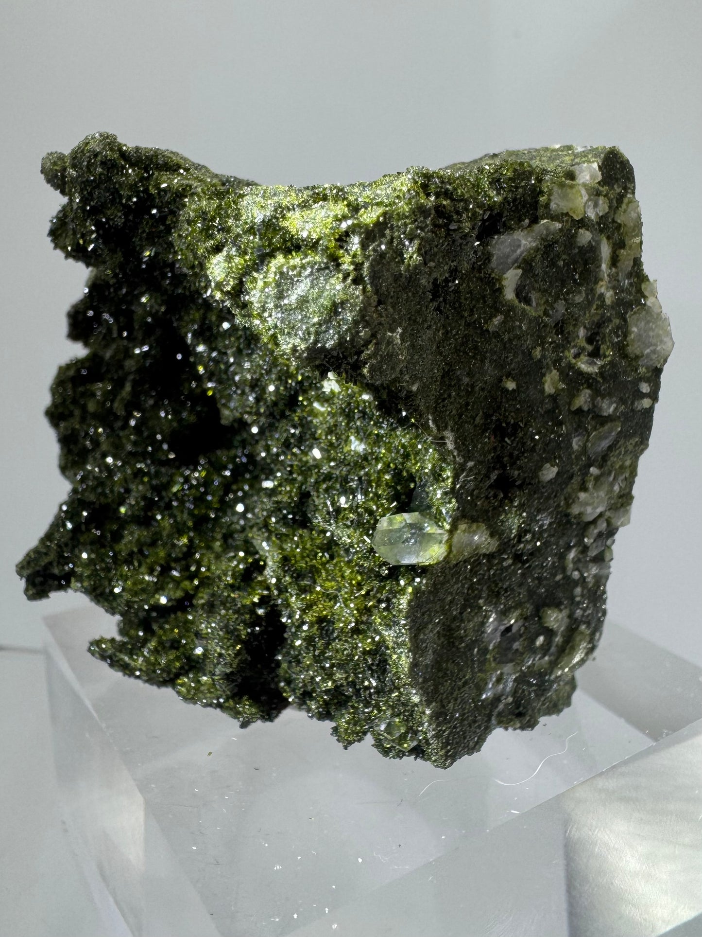 Turkish Epidote And Quartz Specimen. Gorgeous High Quality Forest Epidote. Amazing Flash And Sparkle!