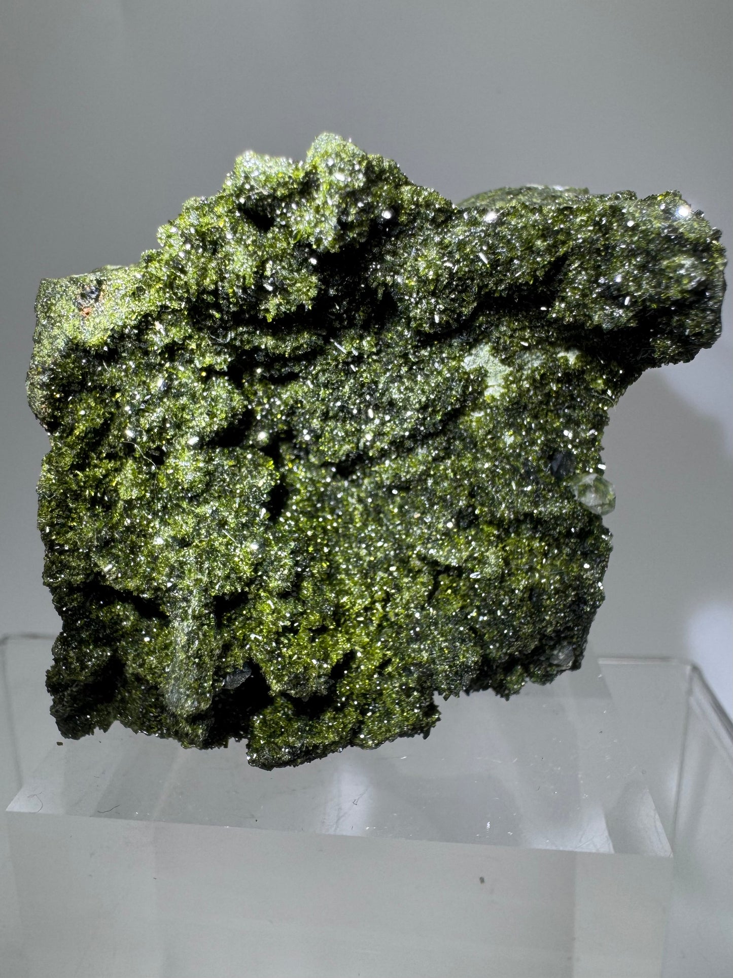 Turkish Epidote And Quartz Specimen. Gorgeous High Quality Forest Epidote. Amazing Flash And Sparkle!