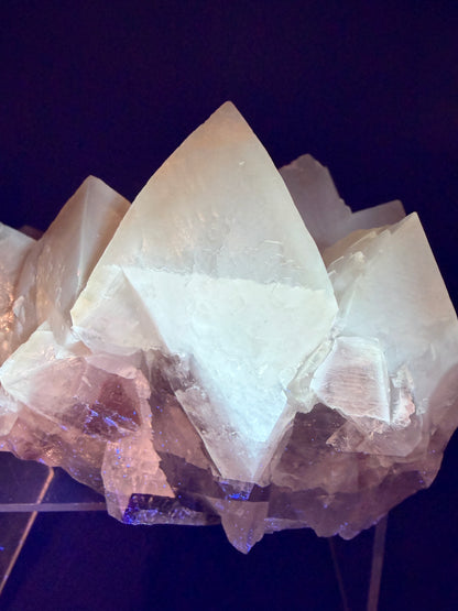 Mariposa Butterfly Calcite Cluster. Large Beautiful Calcite From Mexico. Fantastic High Quality Mineral Specimen