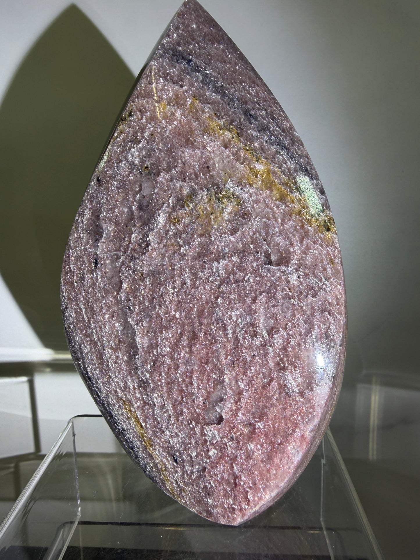 Strawberry Quartz Flame. High Quality Rare Quartz From Brazil. Gorgeous Mica Flash.