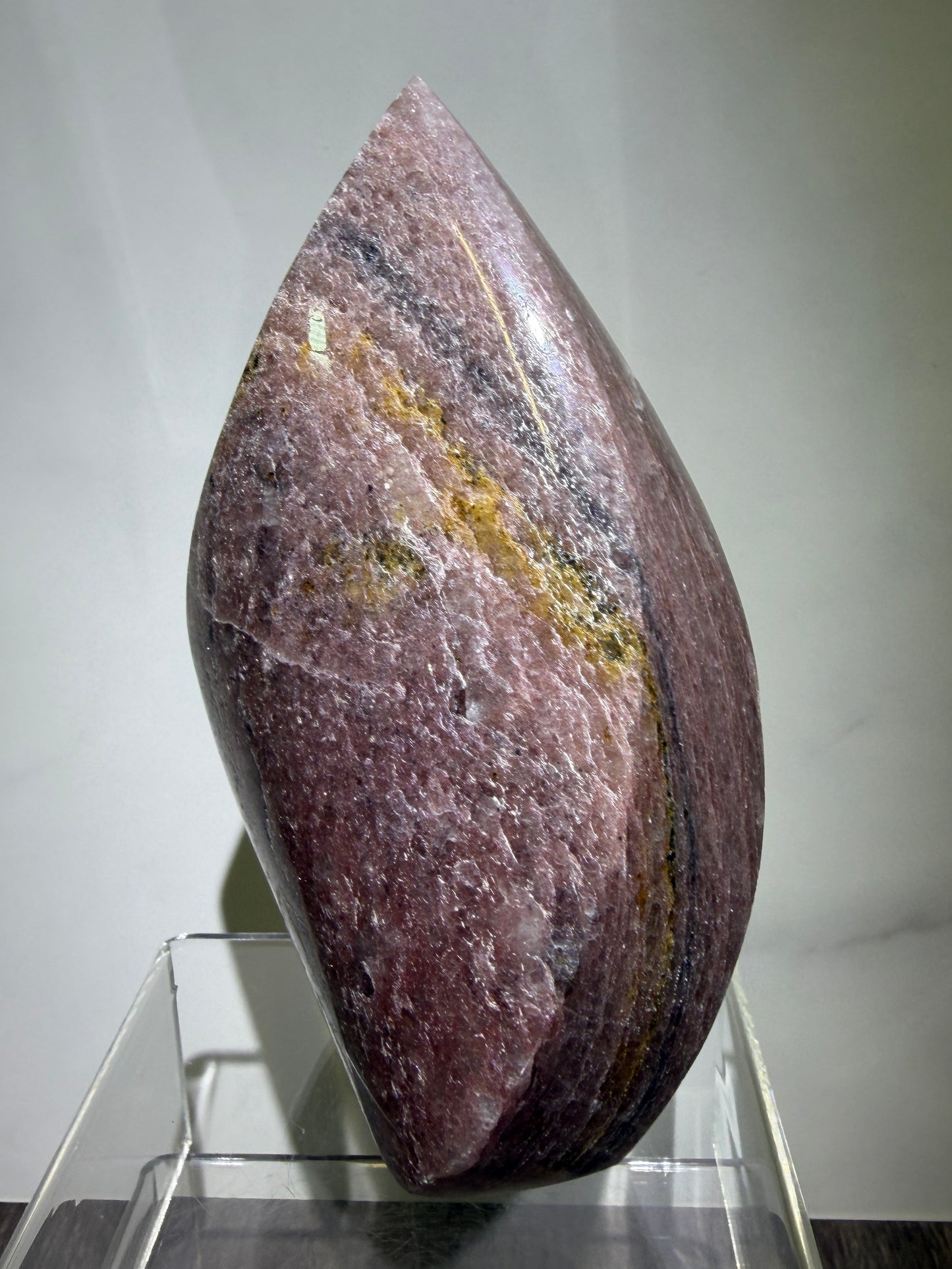 Strawberry Quartz Flame. High Quality Rare Quartz From Brazil. Gorgeous Mica Flash.