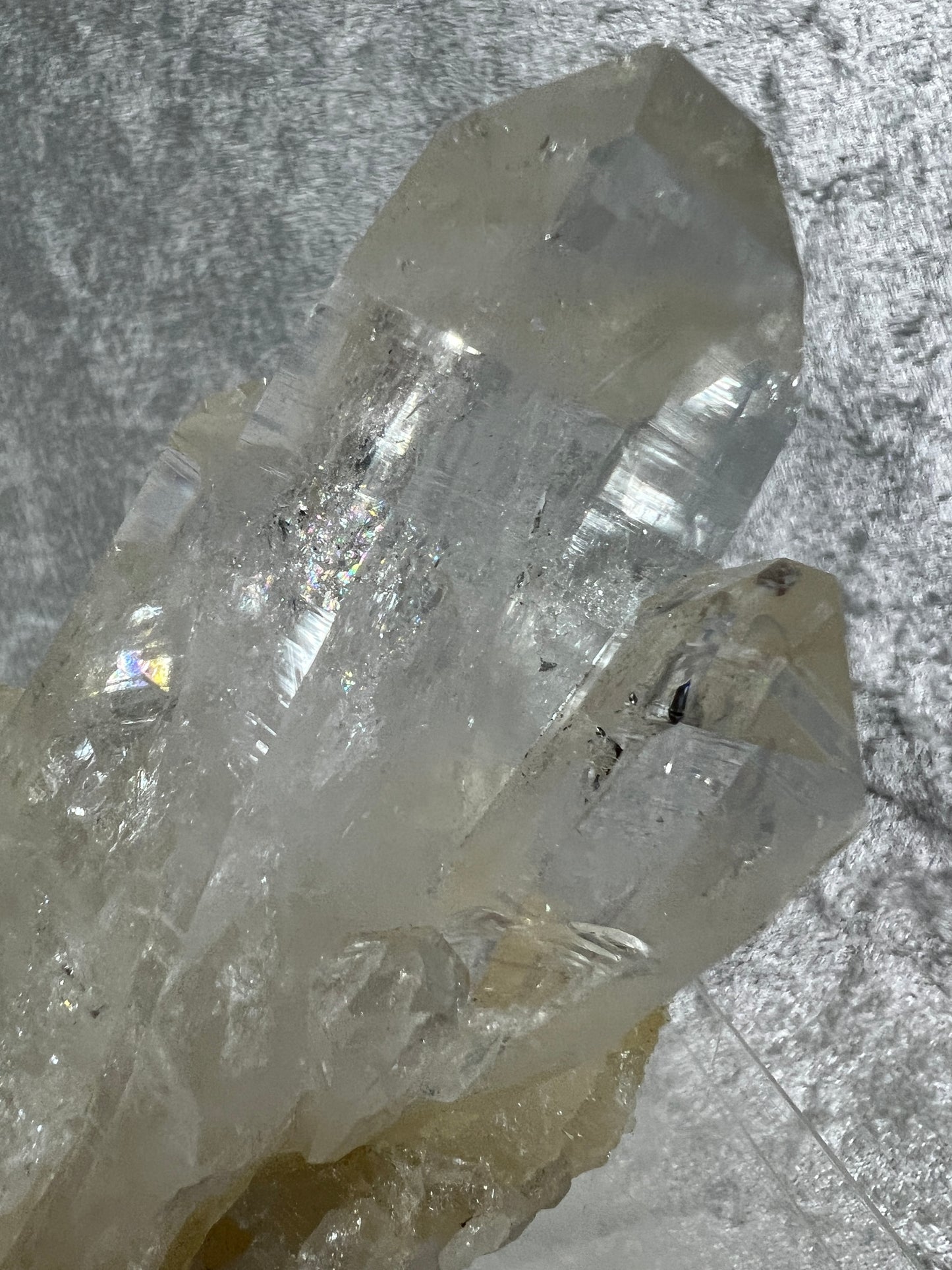 Colombian Lemurian Quartz Specimen. High Quality Quartz Cluster. Amazing Striations, Excellent Clarity, And Gorgeous Rainbows!