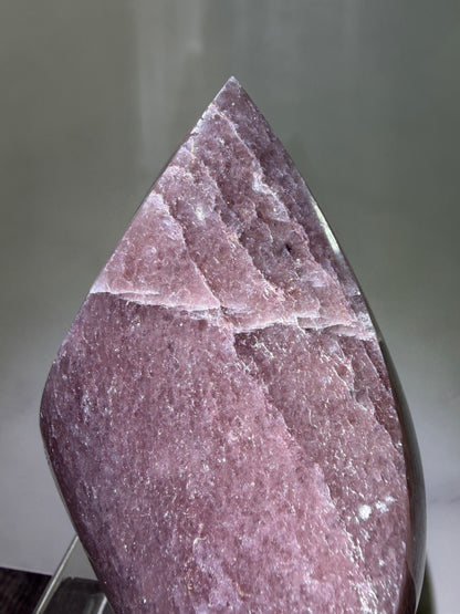 Strawberry Quartz Flame. High Quality Rare Quartz From Brazil. Gorgeous Mica Flash.