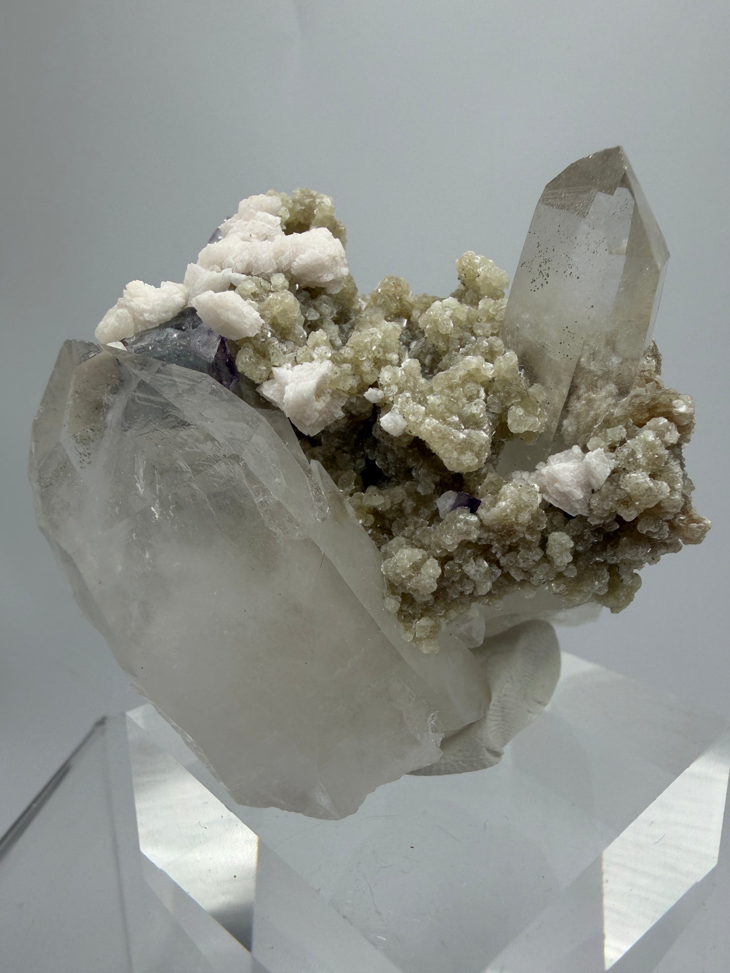 Clear Quartz And Fluorite Display Specimen. World Famous Yaogangxian Cluster. Beautiful Porcelain Fluorite Cubes. High Quality Mineral Specimen.