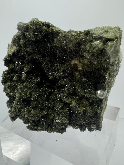 Turkish Epidote And Quartz Specimen. Gorgeous High Quality Forest Epidote. Amazing Flash And Sparkle!