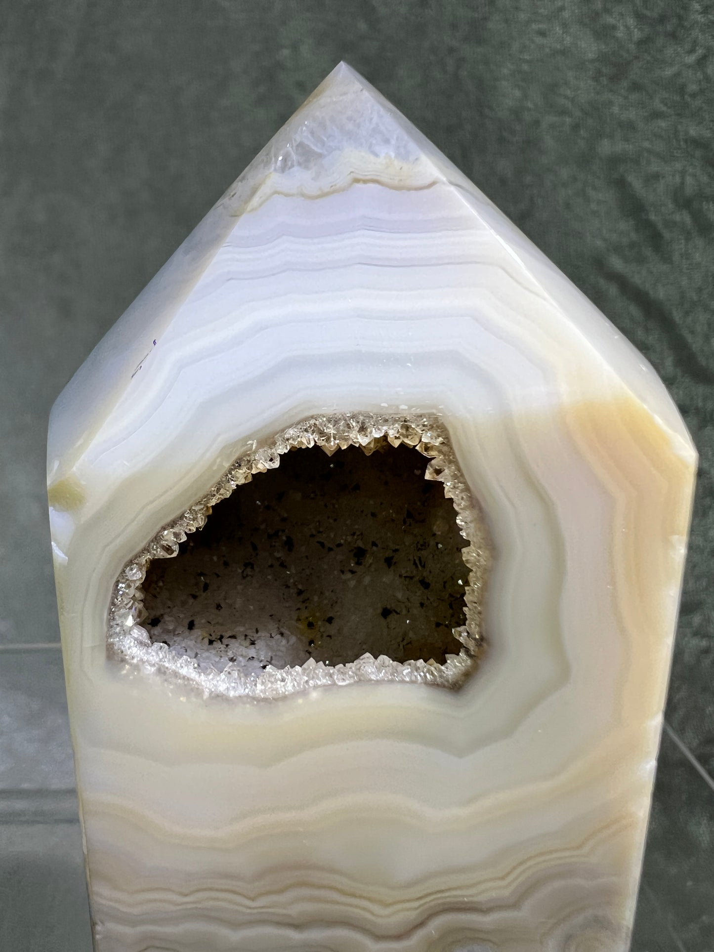 Druzy Agate Tower From Brazil. Top Quality Agate With Amazing Banding. Gorgeous Sugar Druzy Agate.