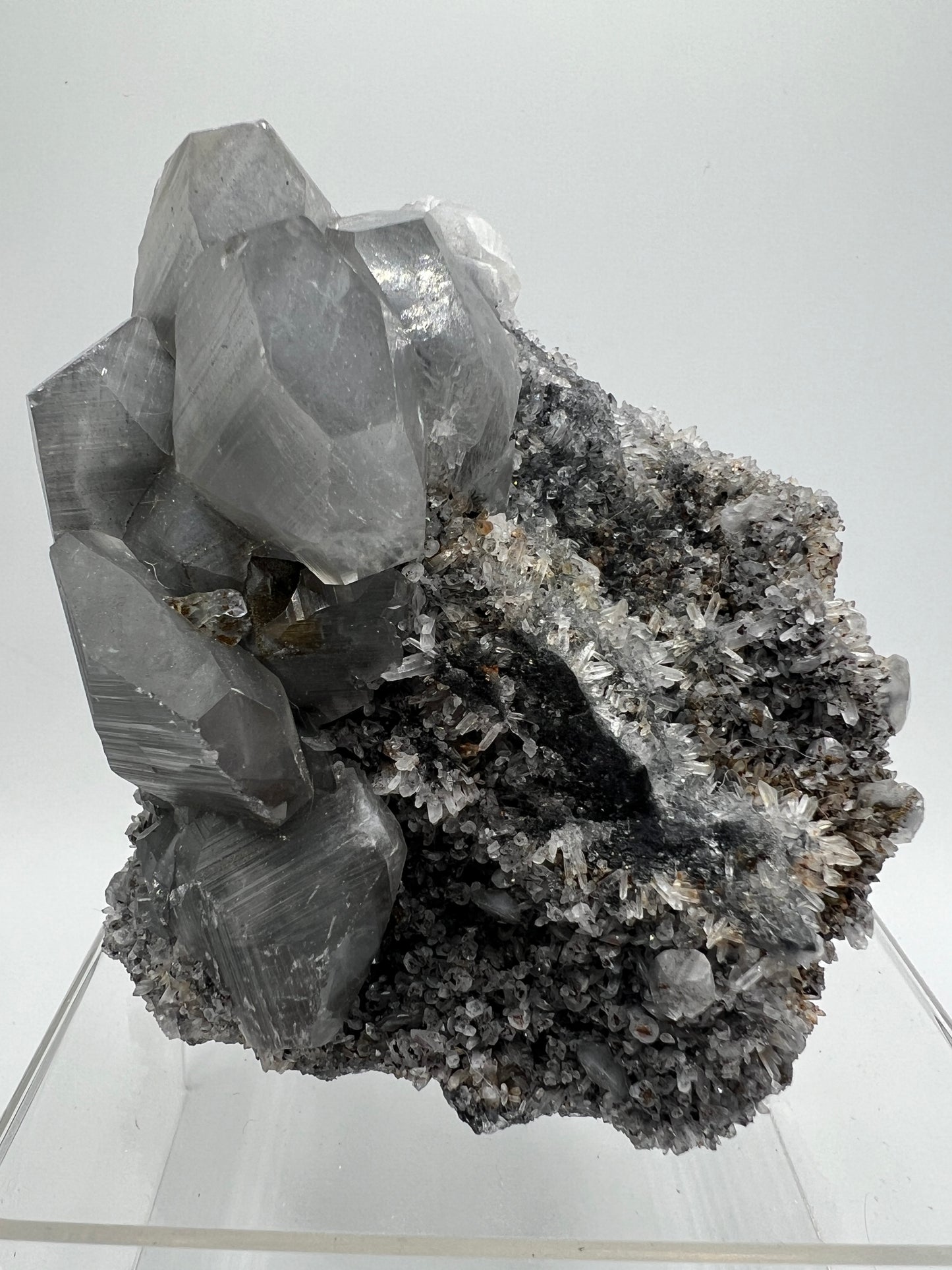 Silver Benz Calcite On Druzy Quartz. Gorgeous UV Reactive Mangano Calcite. Amazing Needle Quartz Matrix.