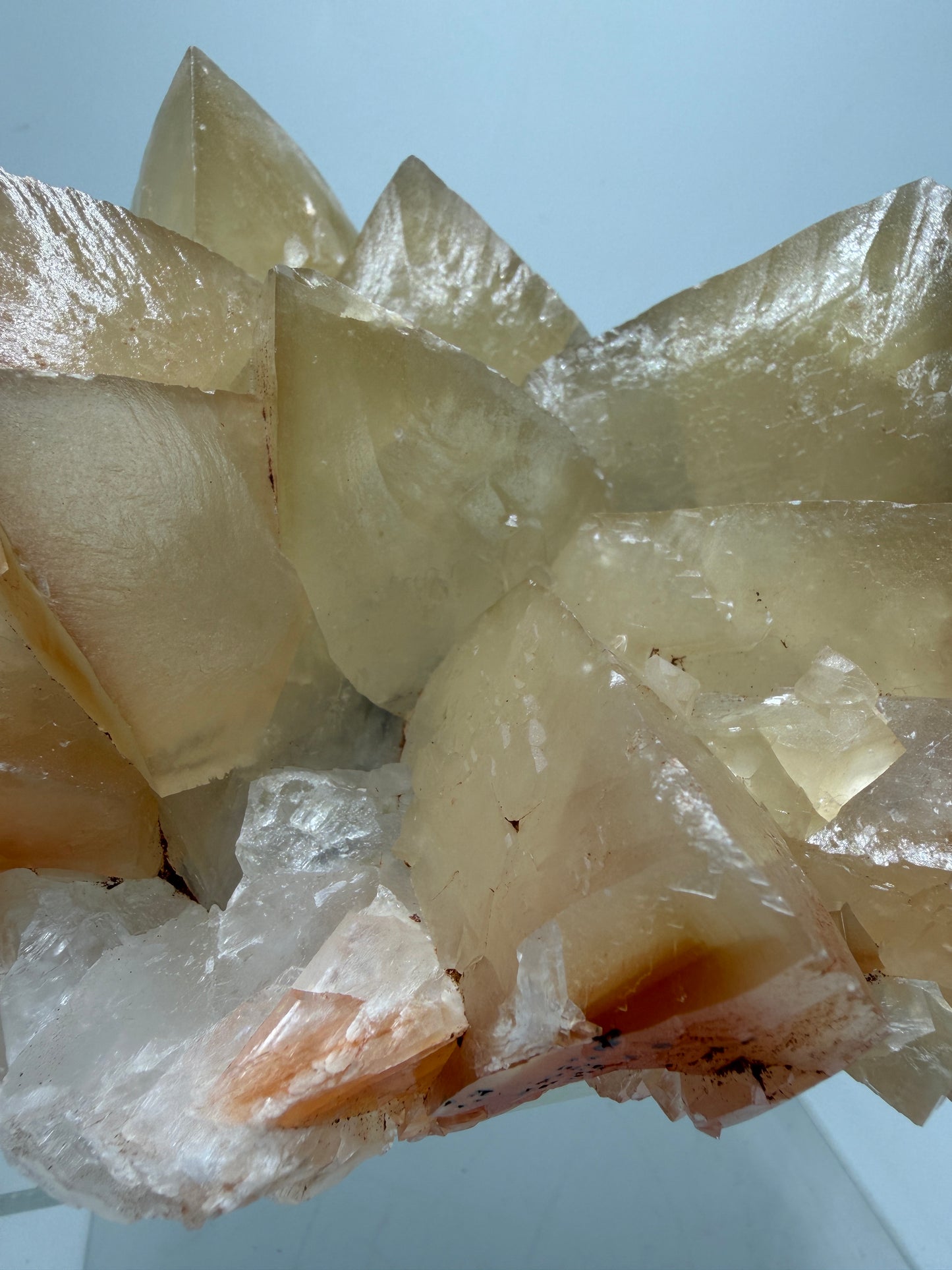 Mariposa Butterfly Calcite Cluster. Large Beautiful Calcite From Mexico. Fantastic High Quality Mineral Specimen