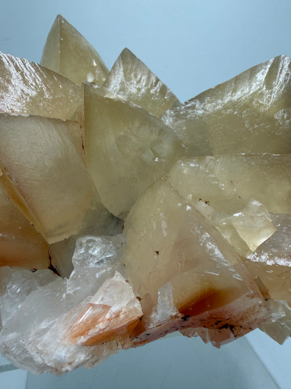 Mariposa Butterfly Calcite Cluster. Large Beautiful Calcite From Mexico. Fantastic High Quality Mineral Specimen