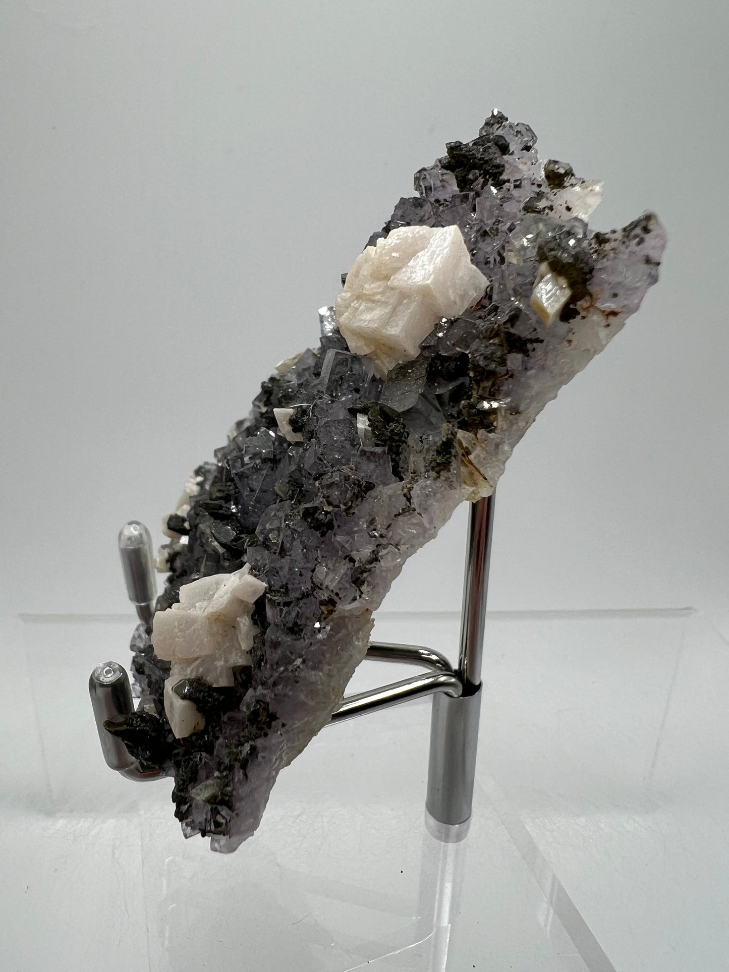 Fluorite And Calcite Specimen. World Famous Yaogangxian Fluorite Cubes. High Quality Mixed Mineral Display Specimen.