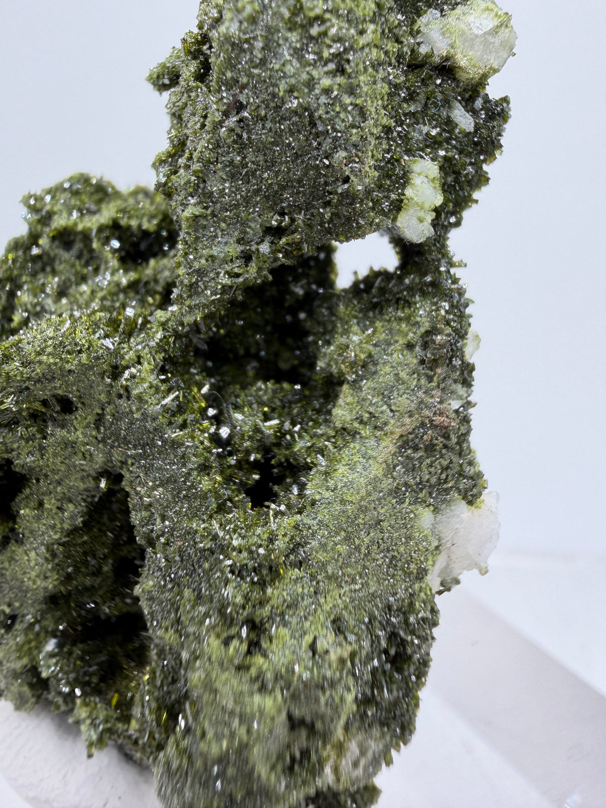 Turkish Epidote And Quartz Specimen. Gorgeous High Quality Forest Epidote. Amazing Flash And Sparkle!