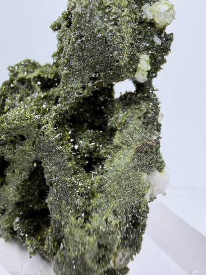 Turkish Epidote And Quartz Specimen. Gorgeous High Quality Forest Epidote. Amazing Flash And Sparkle!