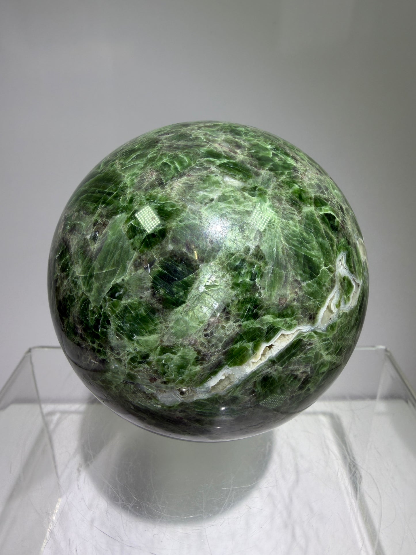 Diopside Crystal Sphere. 68mm. Very Rare And Unique Display Sphere. Lots Of Beautiful Flash
