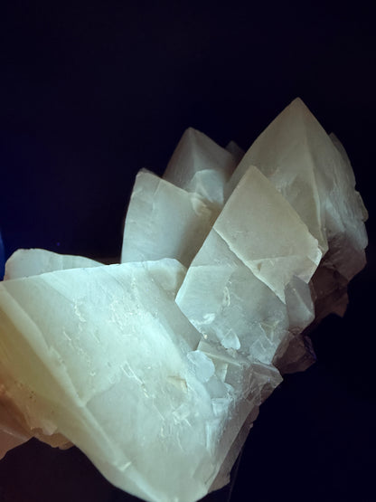 Mariposa Butterfly Calcite Cluster. Large Beautiful Calcite From Mexico. Fantastic High Quality Mineral Specimen