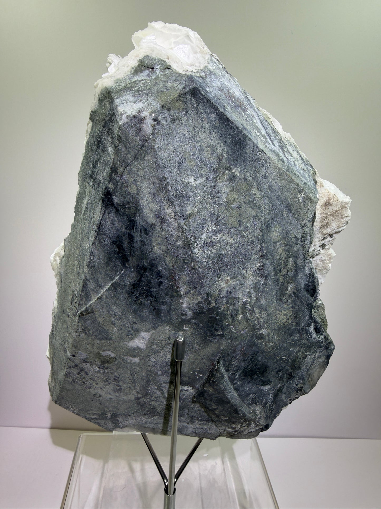 White Rose Bladed Calcite. Extra Large Angel Wing Calcite Specimen. High Quality UV Statement Piece.