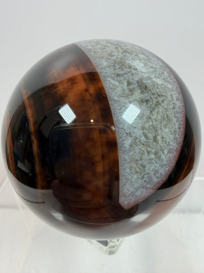 Silk Agate Sphere. 61mm. Gorgeous Banded Agate From Madagascar. Stunning Colors And Patterns On This Display Sphere.