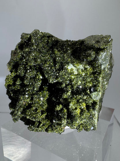 Turkish Epidote And Quartz Specimen. Gorgeous High Quality Forest Epidote. Amazing Flash And Sparkle!