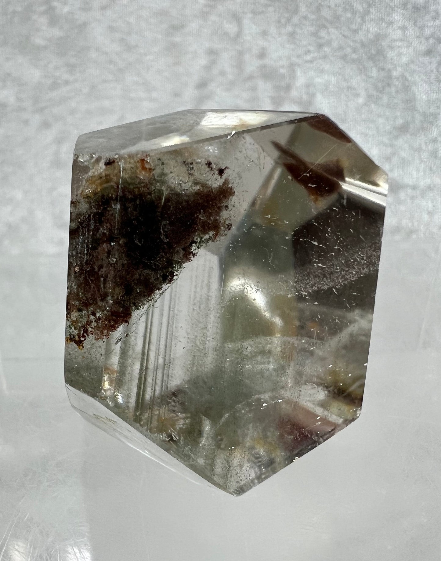 Amazing Garden Quartz Freeform. Beautiful Red And Green Shadow Mountains. Very Nice Polished Lodolite.