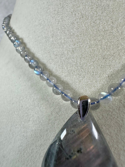 Gorgeous Labradorite Pendant. Bright Rainbow Flash. Custom Made Labradorite Beaded Necklace. High Quality Crystal.