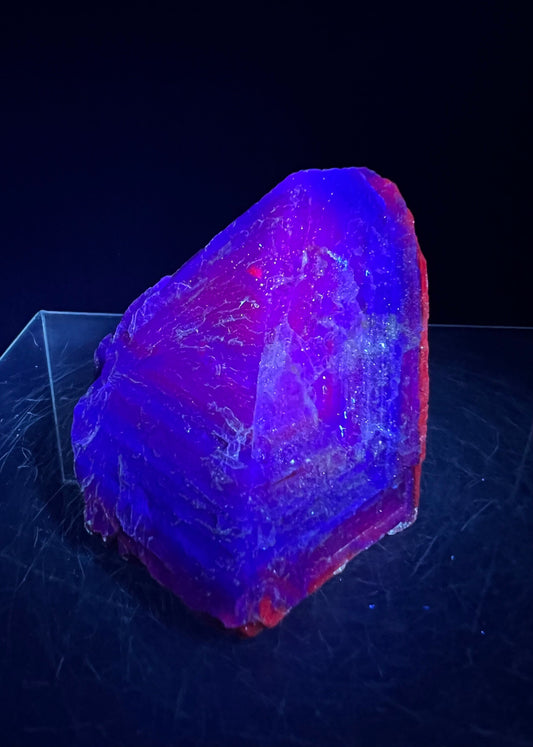 Amazing Black Rose Fluorite. UV Reacts A Beautiful Red And Purple. Very Cool UV Display Crystal.