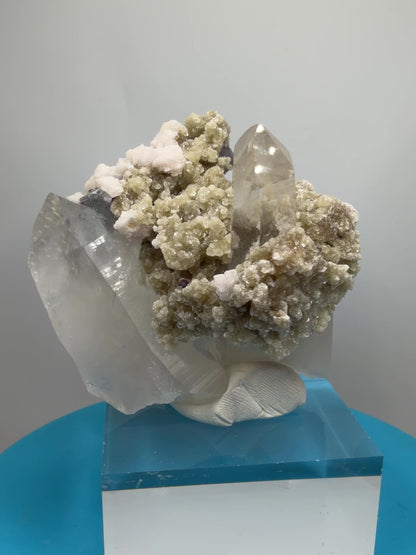 Clear Quartz And Fluorite Display Specimen. World Famous Yaogangxian Cluster. Beautiful Porcelain Fluorite Cubes. High Quality Mineral Specimen.