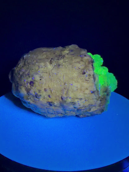 Hyalite Opal Geode. Amazing Rare Large Specimen From Mexico. Stunning Bright Green UV Reaction.