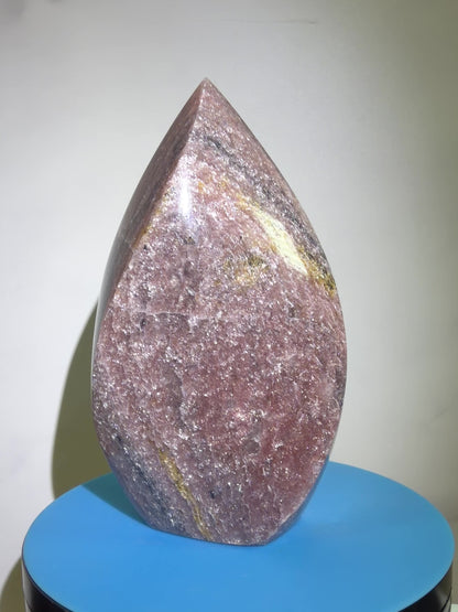 Strawberry Quartz Flame. High Quality Rare Quartz From Brazil. Gorgeous Mica Flash.