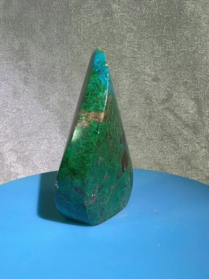 Chrysocolla Flame From Peru. Stunning Chrysocolla And Malachite Display Crystal. High Quality Flame With Gorgeous Colors.