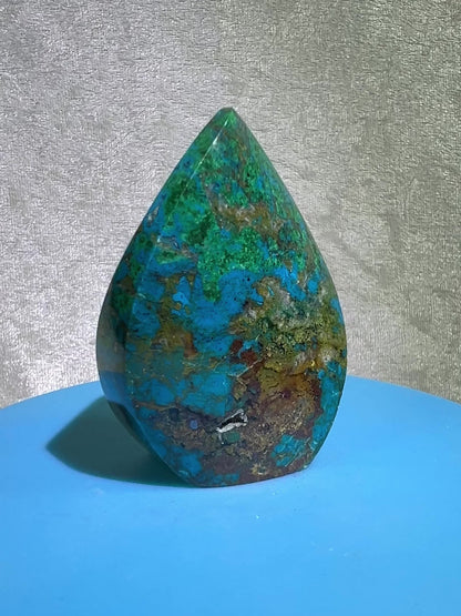 Chrysocolla Flame From Peru. Stunning Chrysocolla And Malachite Display Crystal. High Quality Flame With Gorgeous Colors.